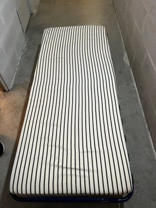 2 Camas Plegables y Colchón También por separado