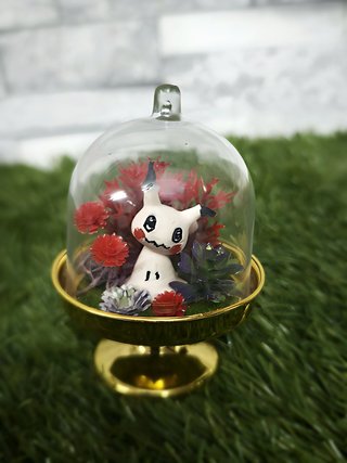 Cúpula terrario Mimikyu Pokémon · mini diorama