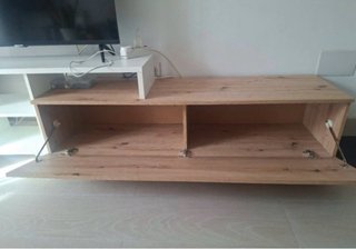 Mueble de TV bicolor