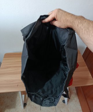 Mochila de Montaña 80L Roja y Negra