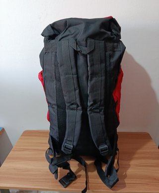 Mochila de Montaña 80L Roja y Negra