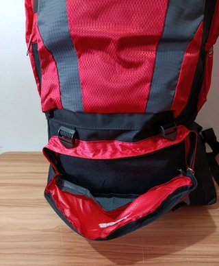 Mochila de Montaña 80L Roja y Negra