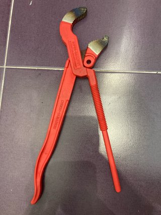Llave sueca ajustable
