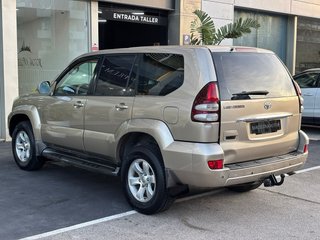 Toyota Land Cruiser ( 8 PLAZAS)