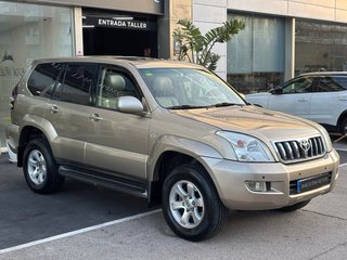 Toyota Land Cruiser ( 8 PLAZAS)
