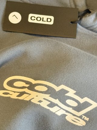 Sudadera Cold Culture Talla L Azul grisáceo.