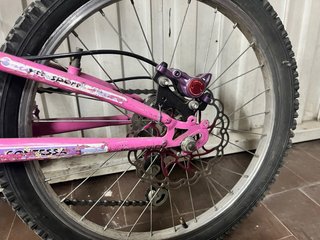 Bicicleta niña 20” con frenos de disco