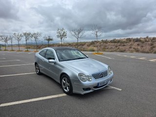 Mercedes-Benz Clase C 2004