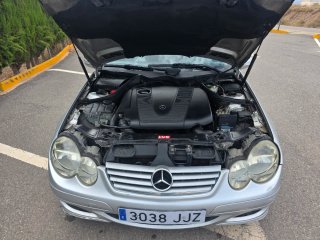 Mercedes-Benz Clase C 2004