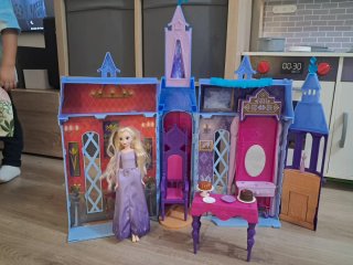 Castillo Frozen con Muñeca