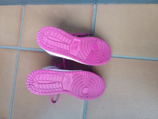 Zapatillas deportivas altas rosas y blancas