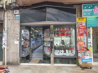 Local comercial en alquiler en Calvario - Santa Rita en Vigo