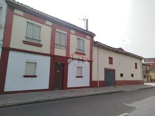 Chalet en venta en La Chantría - La Lastra en León