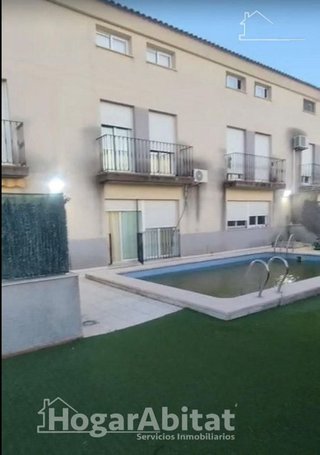 Casa adosada en venta en Vilamarxant