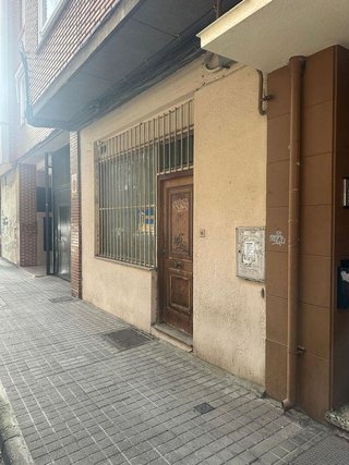 Local comercial en venta en Flores de Sil - La Placa en Ponferrada