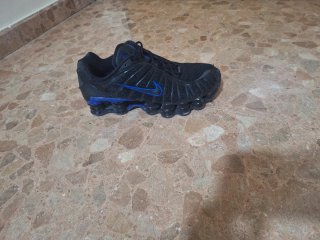 Zapatillas Nike Shox Negras y Azules