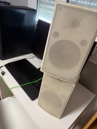 Altavoces Blancos