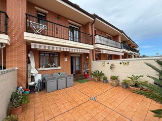Casa adosada en venta en Castro en Castro Urdiales