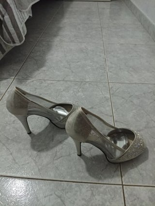 Zapatos de tacón Naisa plateados