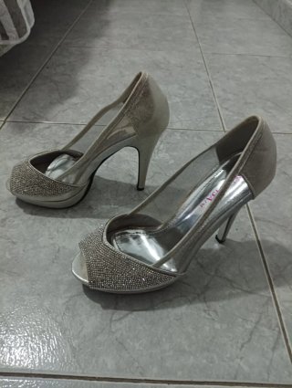 Zapatos de tacón Naisa plateados