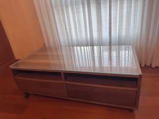 IKEA BOKSEL mesa centro / TV cristal, ruedas cajon