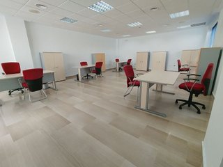 Oficina en alquiler en La Granja-La Colina-Los Pastores en Algeciras