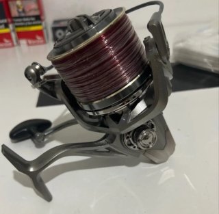 Caña Cinnetic Surf Casting y Carrete