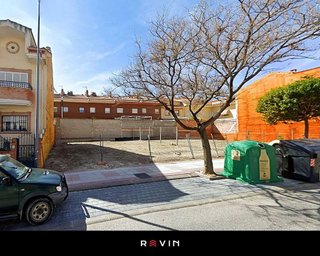 Terreno en venta en Renfe - Bulevar 1º y 2º Fase en Jaén