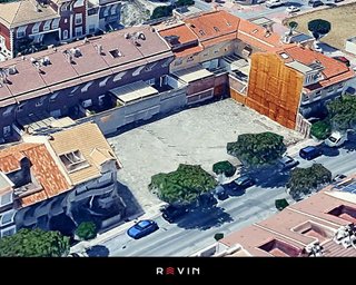 Terreno en venta en Renfe - Bulevar 1º y 2º Fase en Jaén
