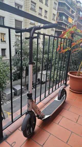 Patinete gris plata decathlon