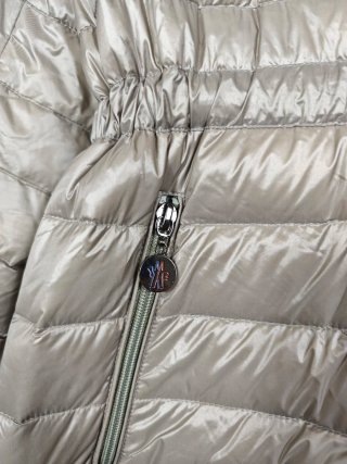 Chaqueta de plumas Moncler Gris
