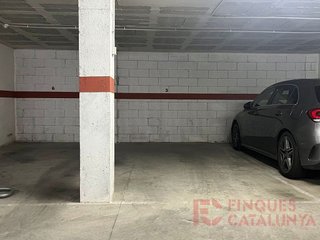 Garaje en venta en Eixample Sud – Migdia en Girona