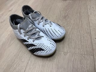 Botas de fútbol Adidas Predator - Talla 31