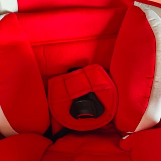 Silla de coche KIDUKU roja sin estrenar