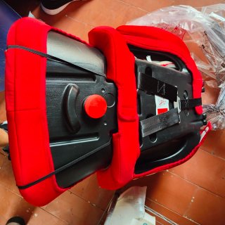Silla de coche KIDUKU roja sin estrenar
