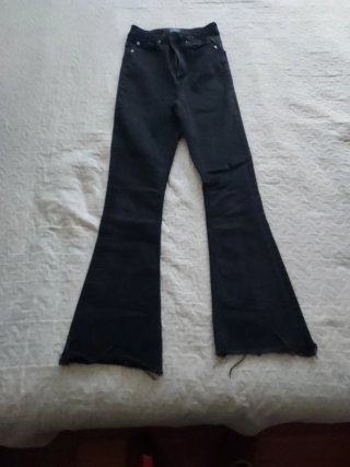 Pantalón campana negro Primark Talla 36