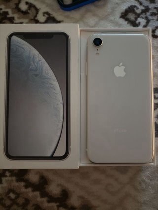 iPhone XR bianco (per pezzi o riparazione)