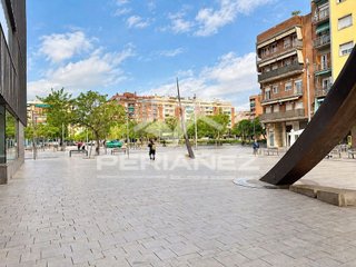 Local comercial en alquiler en Plaça Catalunya en Prat de Llobregat, El
