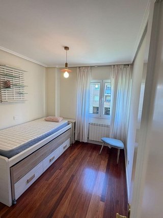 Piso en alquiler en Valdenoja - La Pereda en Santander