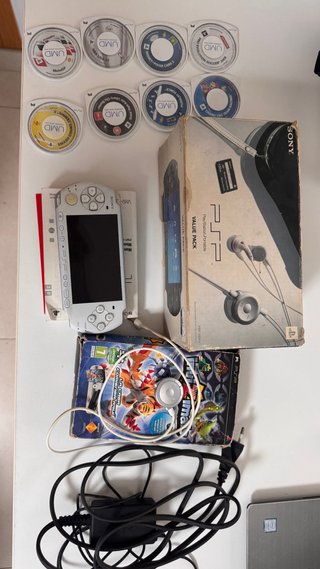Sony PSP Value Pack Blanca + 9 juegos