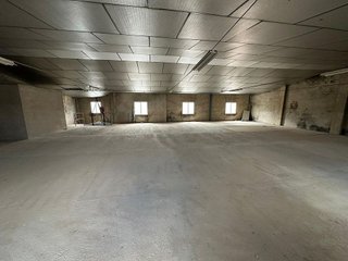 Nave industrial en venta en El Valle en Lucena