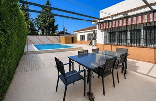 Chalet en venta en Palomares del Río
