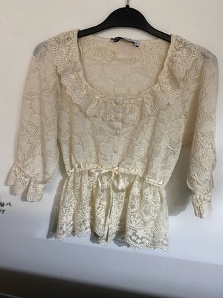 Jersey Zara con Volantes y Encaje