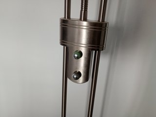 Lámpara de pie moderna metal plateado a LED