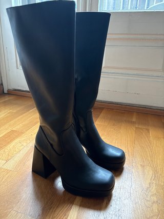 Botas Altas Negras con Plataforma