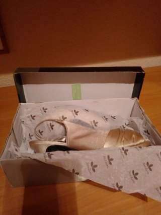 Sandalias de tacón y raso Jaclin