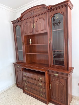Mueble de Salón Clásico de Madera