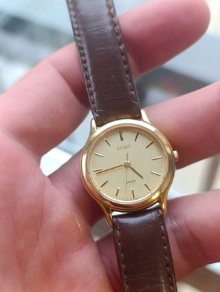 Reloj Seiko Spirit Dorado