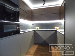 Piso en venta en San Pedro de Deusto-La Ribera en Bilbao