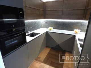 Piso en venta en San Pedro de Deusto-La Ribera en Bilbao